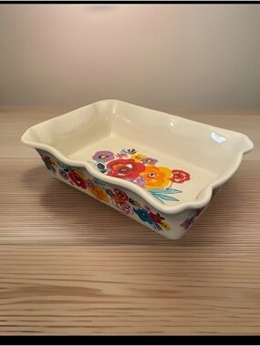 Pioneer Woman Ruffled Floral Stoneware Rectangle Casserole Baking Dish